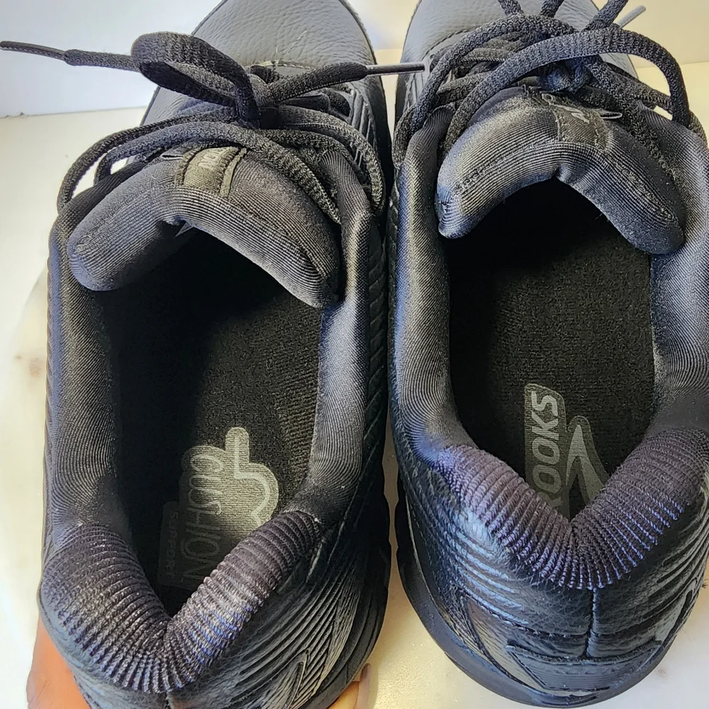 Brooks Women's Addiction Walker 2 Black Shoes Sneakers Size 12B 1203071B072